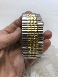 537841