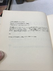 537973