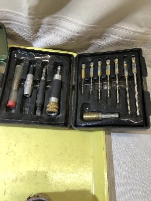 541496