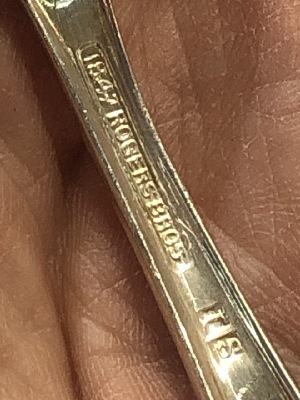 542477