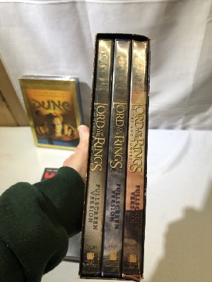 542553