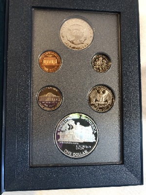 543706