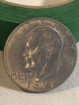 543819