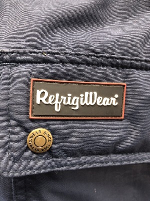 543947