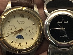 542439