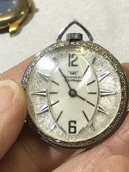 543090