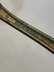 543285