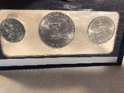 543662