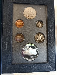 543706