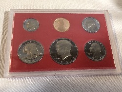 543710