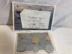 543718