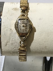 543742