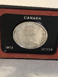543752