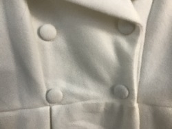 543999