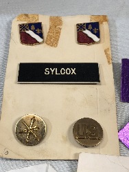 544056