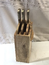 544157