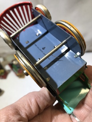 545748