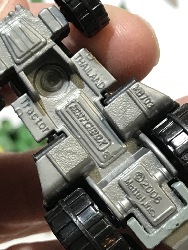 544993