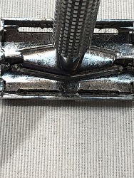 545061