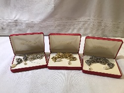 545601