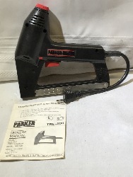 545703