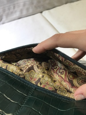 546859