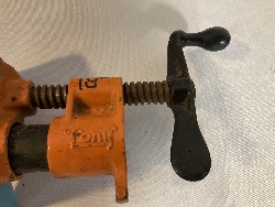 547185