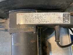 547200