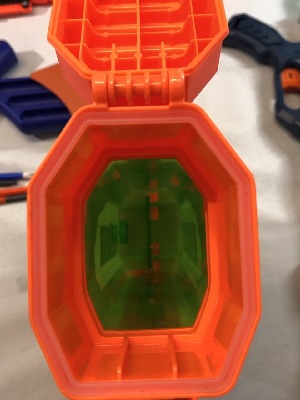 552049