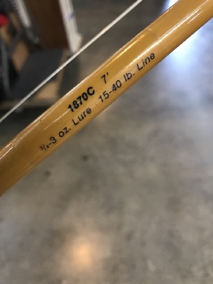 552318