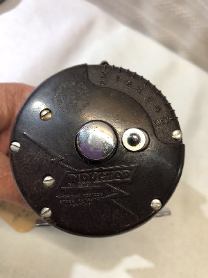 552593