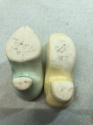 553698