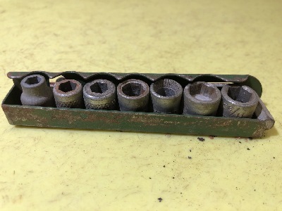 554021