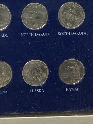 552393