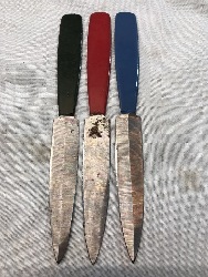 553562