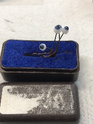 553570