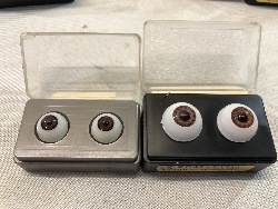 553582