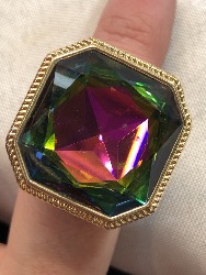 553625