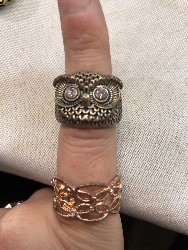 553634