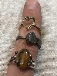553664