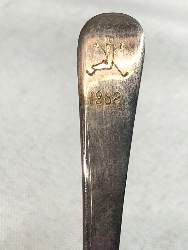 553726