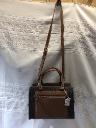 554049