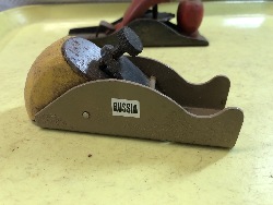 554097