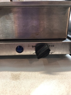 554593