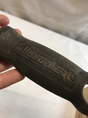 555793