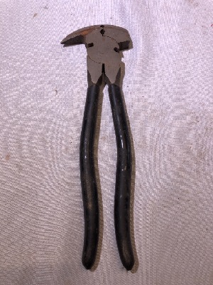 555834