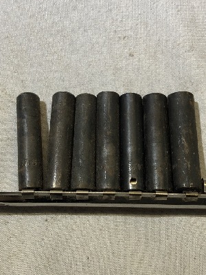 555915