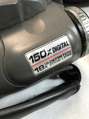 555930