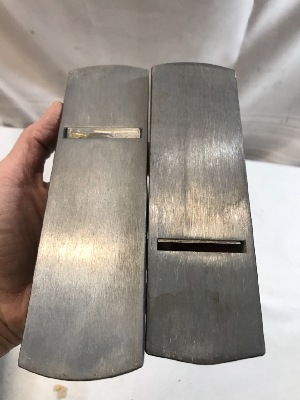 555997