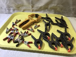 555600